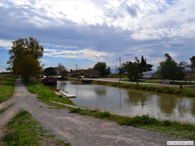 Taking my chances on the unpaved towpath